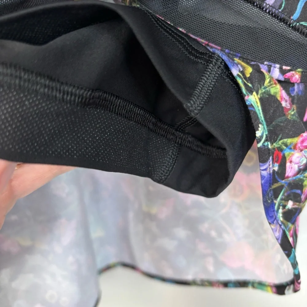 Lululemon Hotty Hot‎ High Rise Floral Skirt Size 4